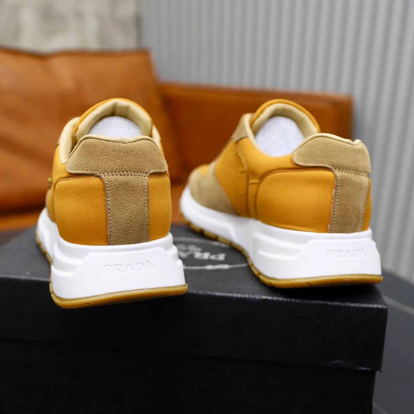 Men's shoes 💰462💰🙅‍♂️🙅‍♂️🙅‍♂️ Brand: PRADA Standard code: 38–44 (45 can be customized) Grade: Same as the official website Material: Original cowhide fabric Comfortable sheepskin lining Lightweight and wear-resistant outsole Style category: Men's fashionable casual shoes and boots Running sneakers Distinguished luxury brand elements Top luxury Color: actual picture color